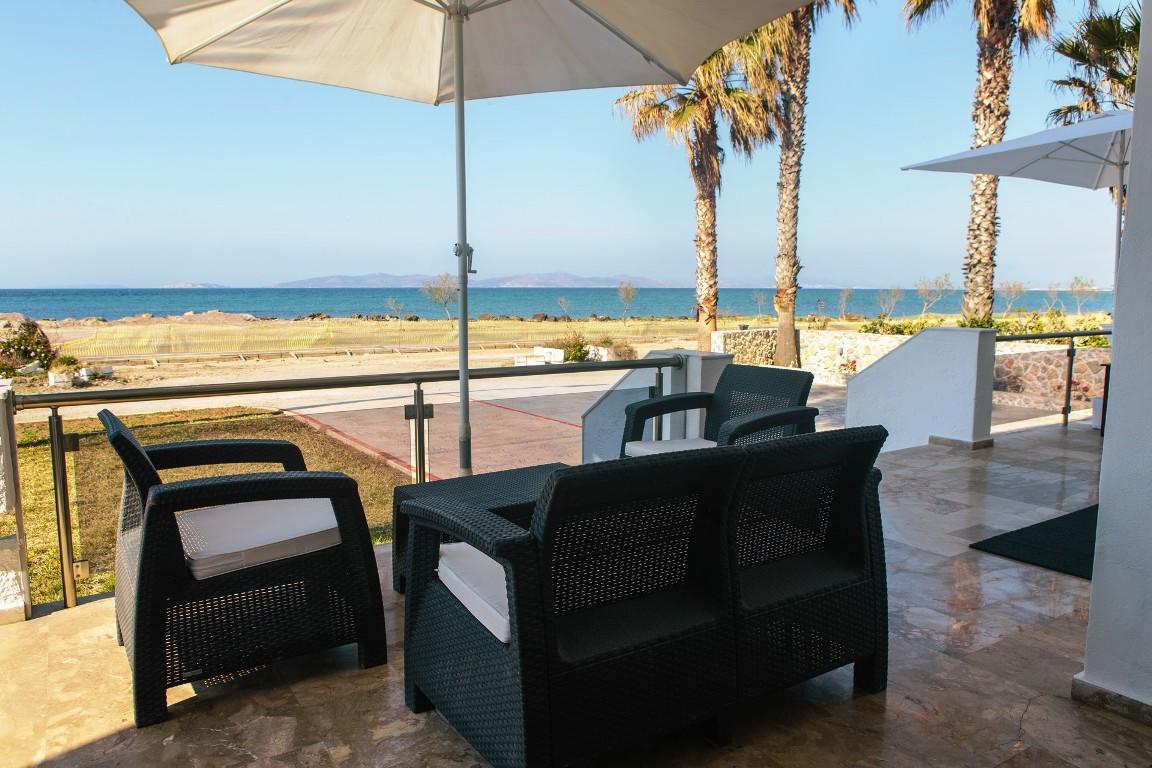 Sea Breeze Hotel Masticharion Exteriör bild